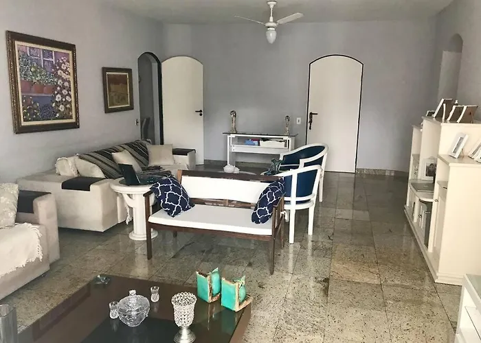 Amplo Apartamento, Moderno, Ventilado, Impecavel.