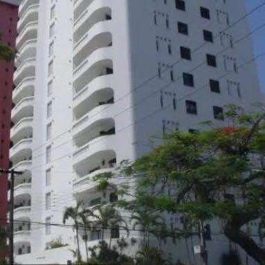 Amplo Apartamento, Moderno, Ventilado, Impecavel. *